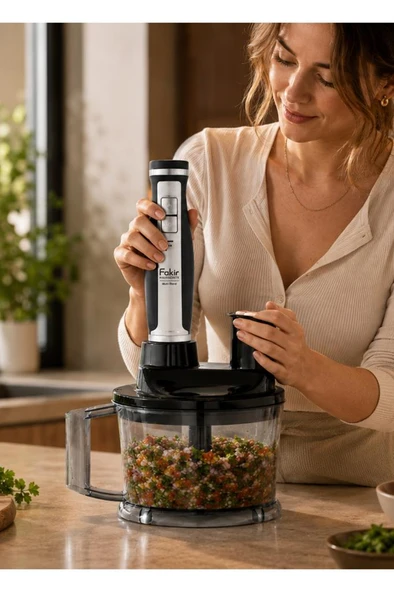Fakir Multi Blend 1700 W Siyah El Blender Seti, Doğrayıcı, Çırpıcı, Rende ve Dilimleme Aparatlı ürün görseli 1
