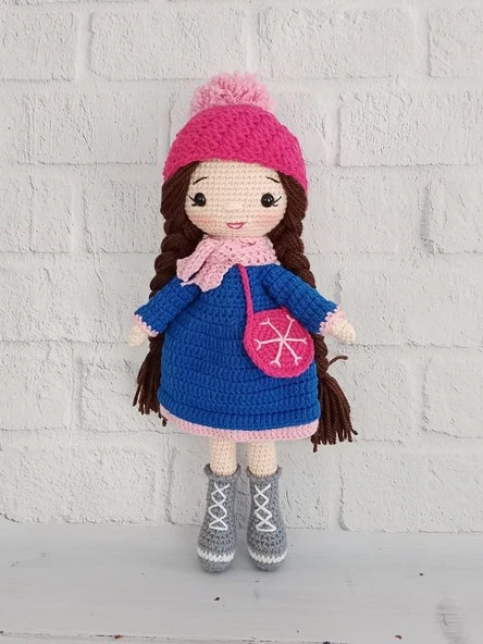 Saks Mavisi Elbiseli Nilda Bebek Amigurumi Organik Oyuncak ürün görseli 1