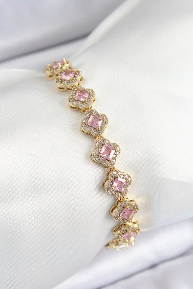 Pirinç Zirkon Taşlı Pembe Yonca Baget Model Gold Renk VIP Seri Kadın Bileklik - TJ-BB7506 ürün görseli 1