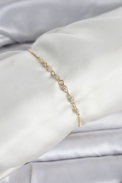 Gold Renk Zincir Model Zirkon Taşlı Pirinç Asansörlü Kadın Bileklik - TJ-BB8332 TG-1395 347484 ürün görseli 1
