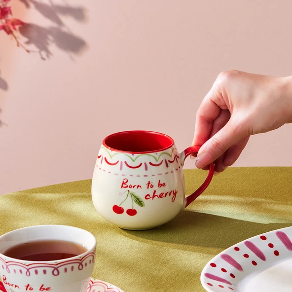 Karaca Cherry Time Kupa Kırmızı 355 ml - Resim 3
