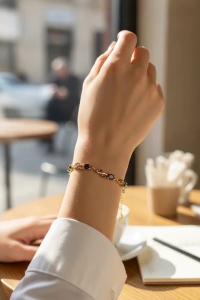 Pirinç Gold Renk Mor Zirkon Taşlı Çiçek Model Kadın Bileklik ürün görseli 1