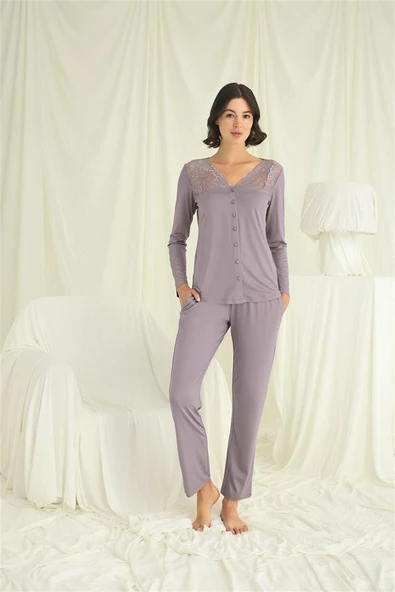 Yakası Kolu ve Omzu Dantelli Boydan Düğmeli Pijama Takımı ürün görseli 1