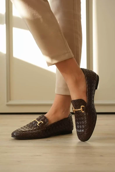 Kadın Acı Kahve Örgü Desenli Toka Detaylı Loafer Ayakkabı - Hanly ürün görseli 1