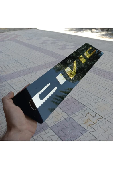 Civic Dekor Plakalık - Pleksi 1 Ad. - 52 x 11 cm - Tüm Araçlara Uyumlu ürün görseli 1