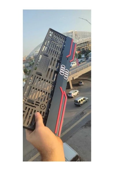 Audi Kırmızı Çizgili Pleksi Piano Black Plakalık Seti ürün görseli 1