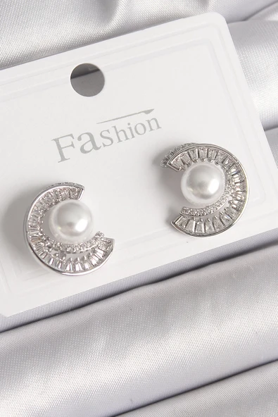 Pirinç Gümüş Renk Zirkon Taşlı Salyangoz Model İnci Detay Kadın Küpe ürün görseli 1