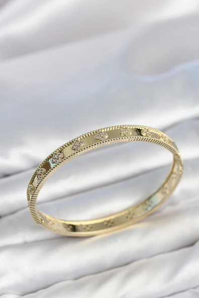 Gold Renk Pirinç Yonca Model Zirkon Taşlı Kadın Kelepçe Bileklik ürün görseli 1