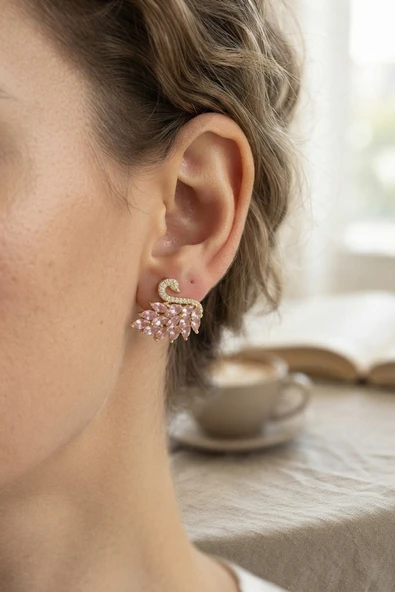 Pembe Zirkon Taşlı Gold Swan Kuğu Model Kadın Küpe ürün görseli 1