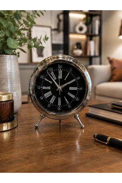 Sleep Nova Lüks Gümüş Metal Dekoratif Masa Saati – Modern Roma Rakamlı Vintage Ayaklı Salon & Ofis Saati ürün görseli 1