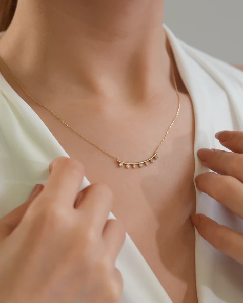 14 Ayar Altın Zirkon Taşlı Modern Tasarım Kolye ürün görseli 1