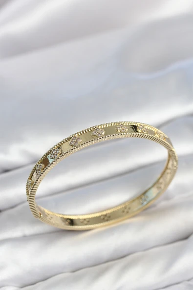 Gold Renk Pirinç Yonca Model Zirkon Taşlı Kadın Kelepçe Bileklik TJ-BB8627 ürün görseli 1