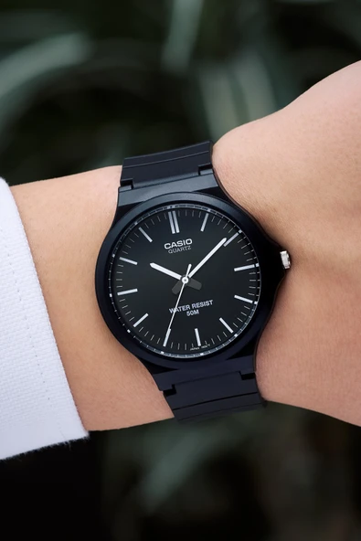 Casio MW-240-1EVDF Kol Saati ürün görseli 1