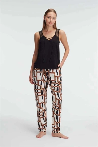 Nevamel® Sıfır Kol V Yaka Viskon Geometrik Yazlık Uzun İp Detaylı Pijama Takımı ürün görseli 1
