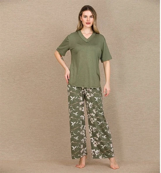 Nevamel® Şık Tasarım Çiçek Desenli Yeşil Kısa Kol Viskon Pijama Takımı ürün görseli 1