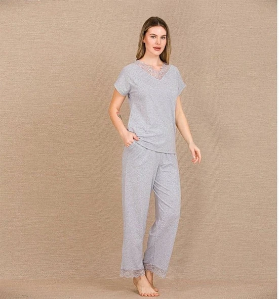 Nevamel® Viskon Şık Tasarım Dantel İşlemeli Gri Kısa Kol Pijama Takımı ürün görseli 1