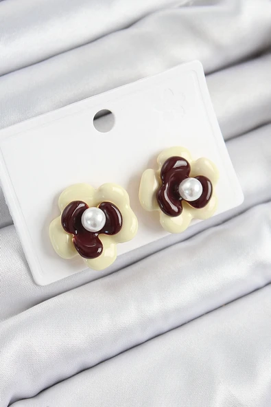 İnci Detaylı Krem Kahverengi Renk Papatya Model Kadın Küpe ürün görseli 1