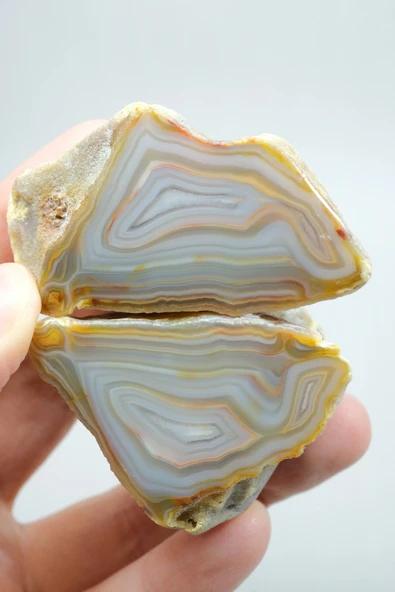 Pastel Mavi Sarı Bal Rengi ve İnce Beyaz Şeritli Siyah Deniz Akik Çifti ürün görseli 1
