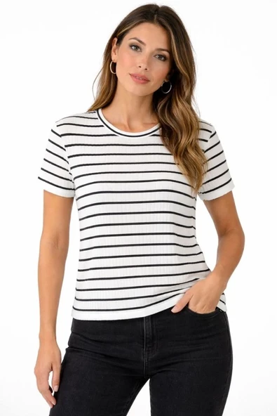 Kadın Çizgili Yazlık Triko T-shirt Bisiklet Yaka Rahat Kalıp Tişört - Beyaz ürün görseli 1