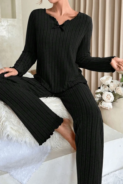 Kadın Siyah Uzun Kollu Fiyonklu Yuvarlak Yaka Mevsimlik Pijama Takımı ürün görseli 1