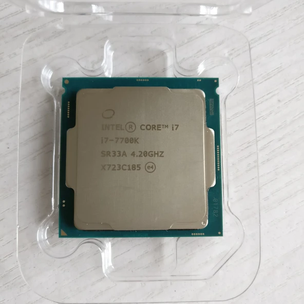 Intel CM8067702868535 - Core i7-7700K 4,2 GHz (Kaby Lake) Soket LGA1151 İşlemci - OEM ürün görseli 1