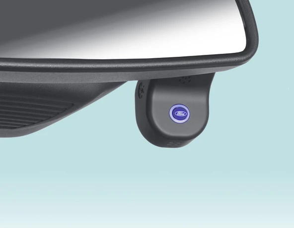 Dokunmatik ekran ve AppLink® ile Full HD çözünürlüklü SYNC®3/4'e sahip orijinal Ford Araç İçi Kamera ürün görseli 1