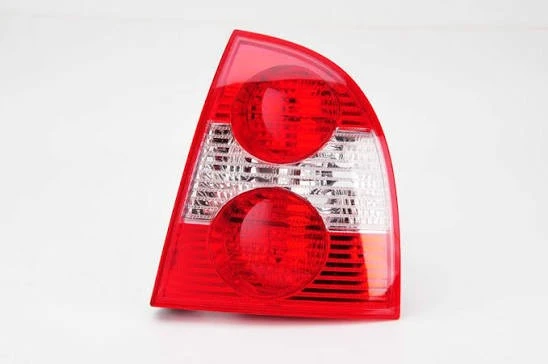 DEPO VOLSKWAGEN PASSAT B5.5 SAĞ ARKA STOP LAMBASI 2001-2005 ürün görseli 1