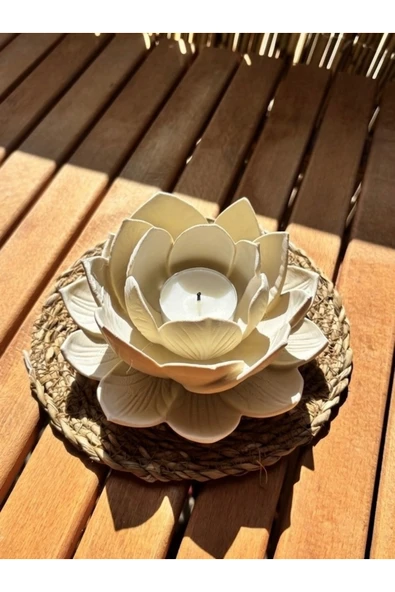 LayerOne Dekoratif Lotus Çiçeği Mumluk - Resim 3