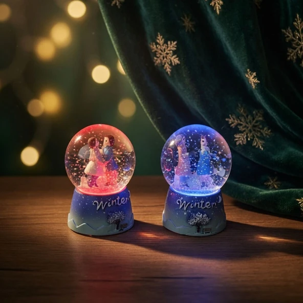 Mini Işıklı Kar Küresi - Sevimli Çift Tasarımlı - Winter Temalı - Resim 2