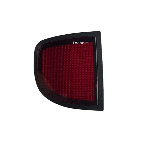 Leoparts Mitsubishi L200 Arka Çamurluk Reflektörü Sol 2007-2014 8355A015 ürün görseli 1