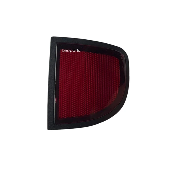 Leoparts Mitsubishi L200 Arka Çamurluk Reflektörü Sağ 2007-2014 8355A016 ürün görseli 1