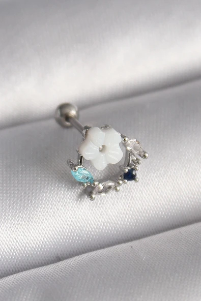 316L Çelik Gümüş Renk Zirkon Taş Detay Beyaz Çiçek Model Tragus Piercing ürün görseli 1