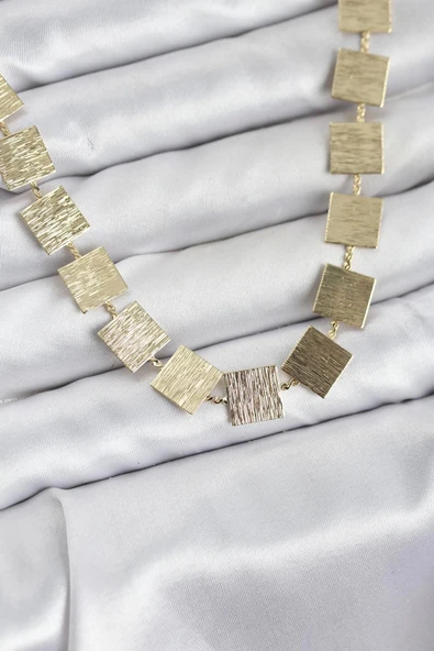 Kare Plaka Model Gold Renk Kadın Kolye ürün görseli 1