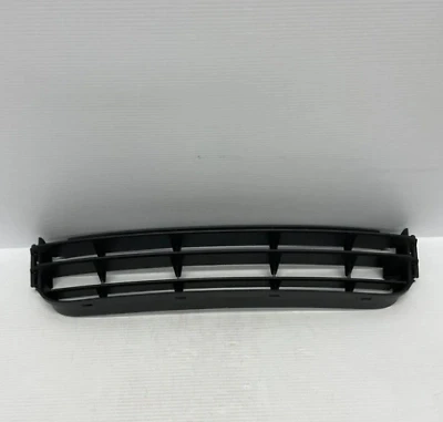 Volkswagen Touran Ön Tampon Panjuru Orta 2007  (Oem No:  1T08536779B9) ürün görseli 1