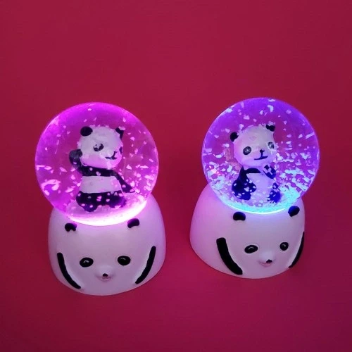 Mey İthalat® Mini Işıklı Panda Kar Küresi ürün görseli 1