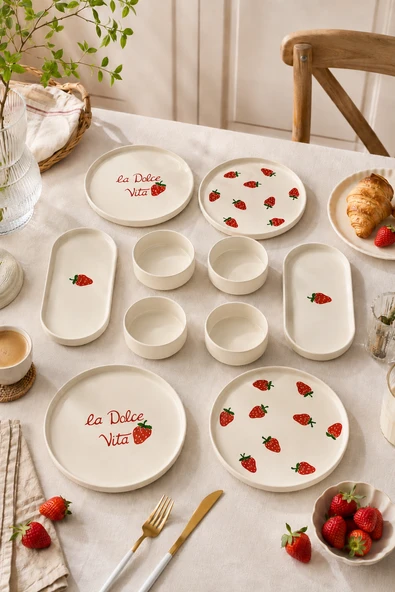 Rubby Berry 10 Parça 4 Kişilik Handmade Çilek Desenli Stackable Seramik Kahvaltı ve Sunum Seti ürün görseli 1