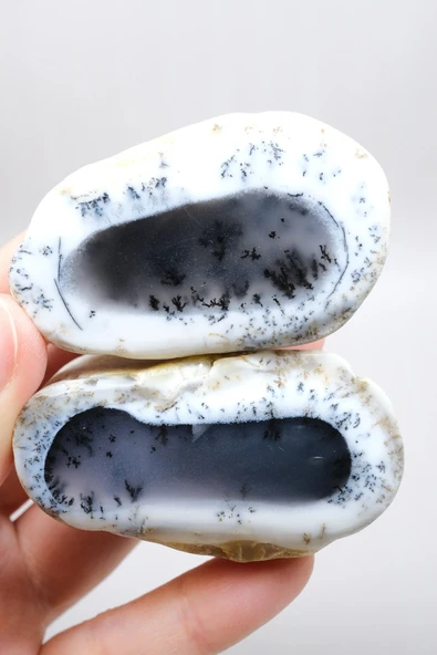 Merlinit (Dendritik Opal) - Mavi Kalsedon ve Bal Opal Cilalanmış Çift | Fikir ve Dengelenme Taşı ürün görseli 1