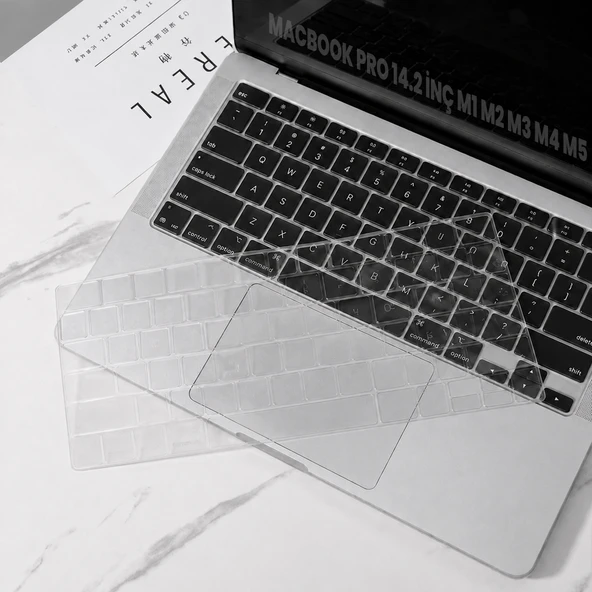 MacBook Pro 14.2 İnç M1 M2 M3 M4 M5 A2442 A2992 A2918 Uyumlu Şeffaf Türkçe Q Klavye Koruyucu Silikon ürün görseli 1