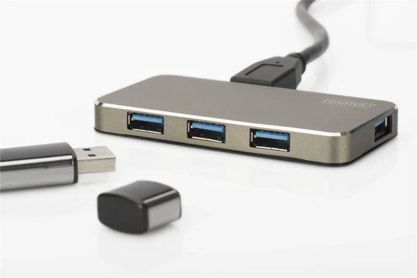 Digitus DA-70240-1 4 Port USB 3.0 Hub, 5V-2A güç adaptörü dahil, alüminyumi DA-70240-1 ürün görseli 1