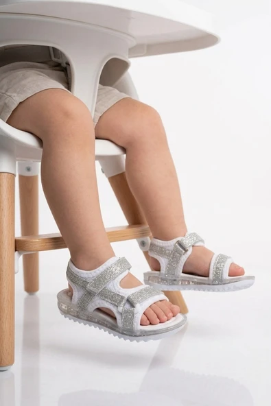 Beyaz Gümüş Cırtlı Kız Bebek Sandalet ürün görseli 1