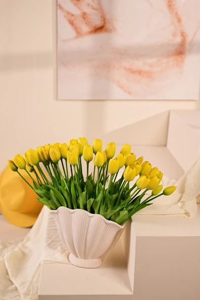 Sarı Yapay Tulipa Lale Çiçeği Buketi 5 Dallı Premium Canlı Islak Dokulu 43 cm ürün görseli 1