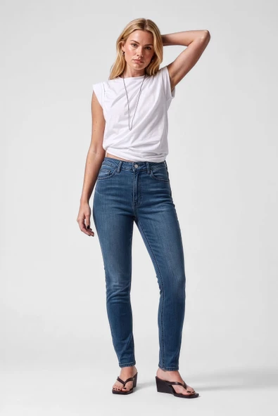 Kadın Açık Mavi Yüksek Bel Slim Fit Likralı Jean Pantolon ürün görseli 1