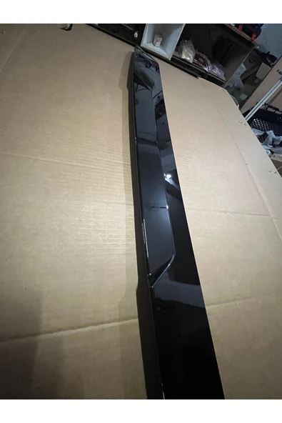 Corolla 2019-2026 İTHAL Cam Üstü Spoiler - Piano Black ürün görseli 1
