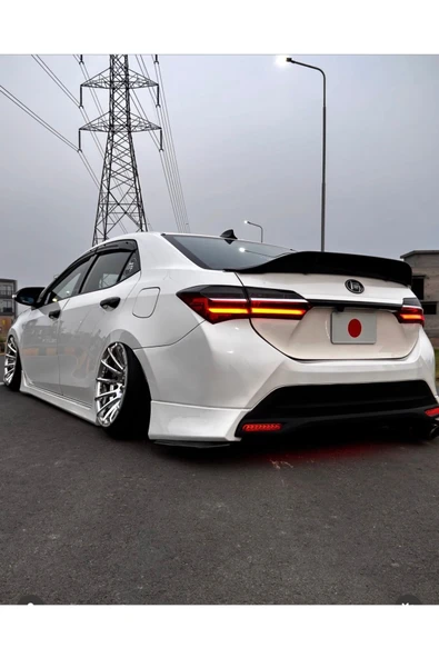 Corolla 2013-2018 Ductail Spoiler Piano Black - İthal Plastik ürün görseli 1