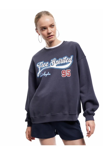 Koton Şardonlu Uzun Kollu Bisiklet Yaka Baskılı Oversize Sweatshirt ürün görseli 1