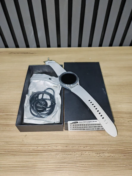 Samsung Galaxy Watch 4 Classic 46mm Akıllı Saat ürün görseli 1