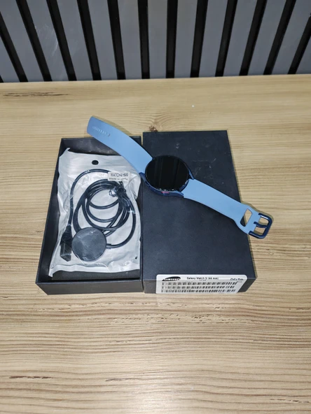 Samsung Galaxy Watch 5 44mm Grafit Akıllı Saat ürün görseli 1