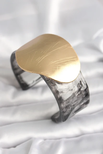 Siyah Mermer Desen Akrilik Plastik Gold Daire Plaka Model Vintage Kadın Bilezik 5886 ürün görseli 1