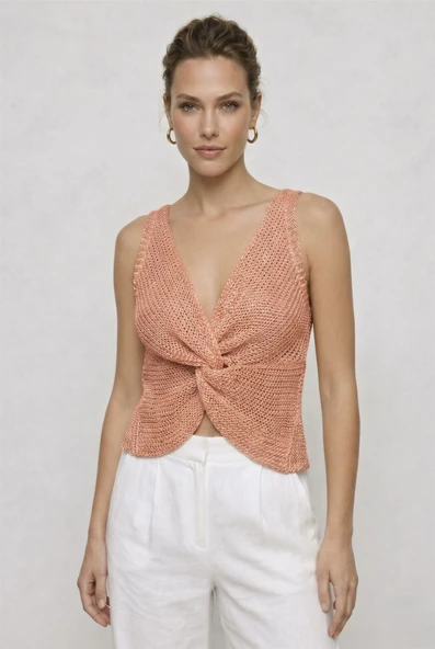 Twist Knot Detaylı Premium Kadın Triko Bluz – V Yaka Örgü Dokulu Şık Crop Tasarım - Somon ürün görseli 1