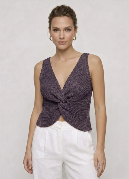 Twist Knot Detaylı Premium Kadın Triko Bluz – V Yaka Örgü Dokulu Şık Crop Tasarım - Mürdüm ürün görseli 1